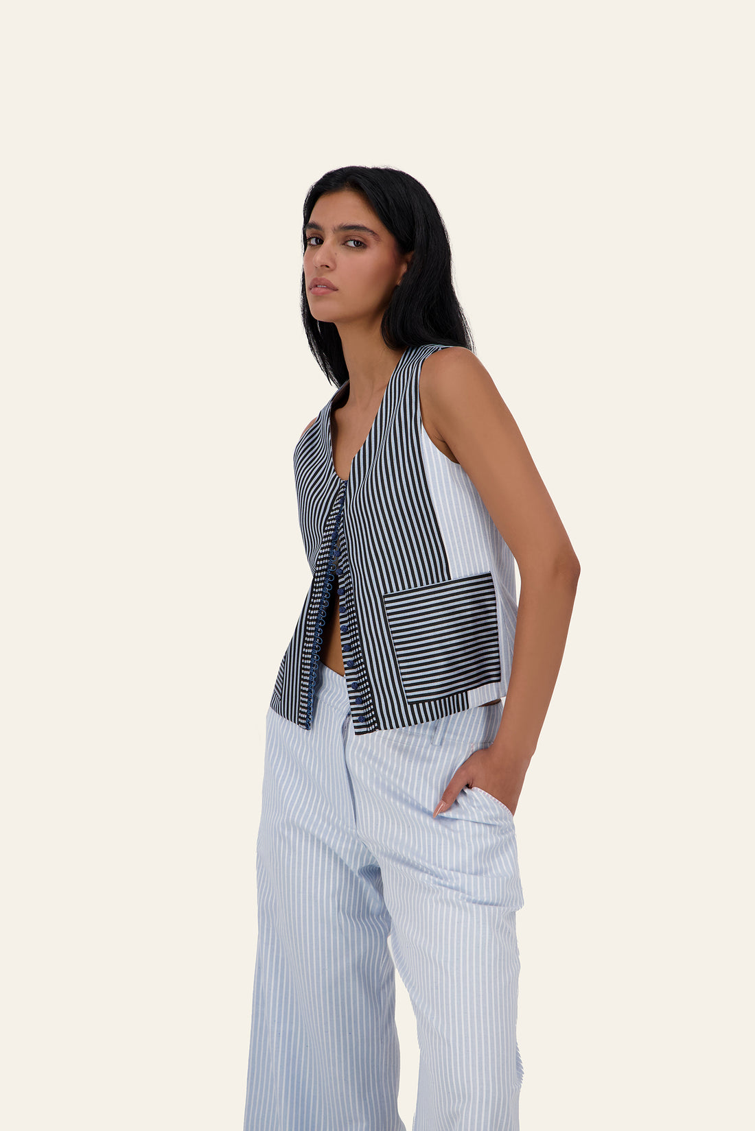 Sayadeya Vest